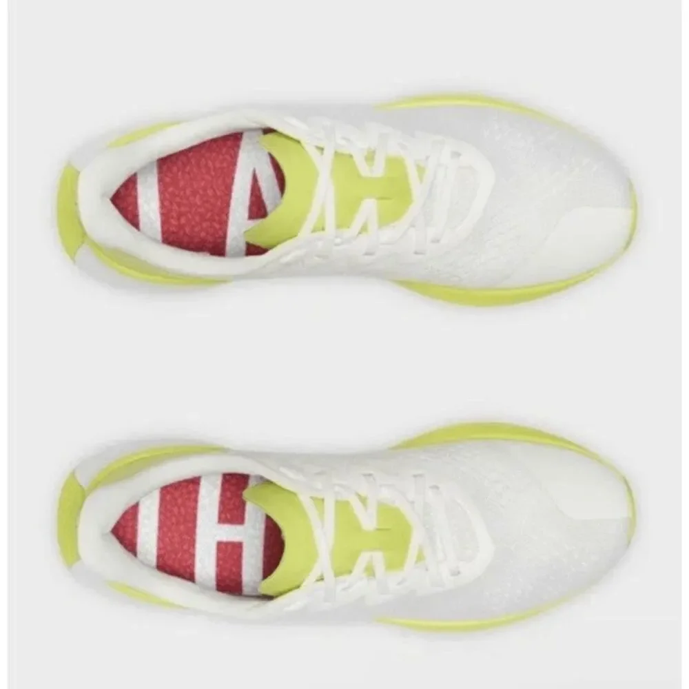 Lane Eight NEW w/ box size 7 the Relay trainers - Key Lime